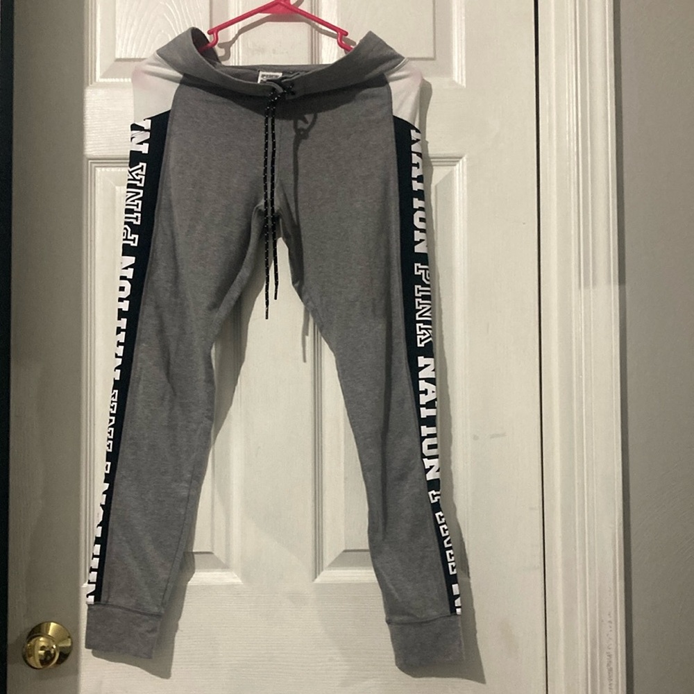 Pink Victoria’s Secret Jogger Sweatpants Women’s Size Medium Gray/Black White